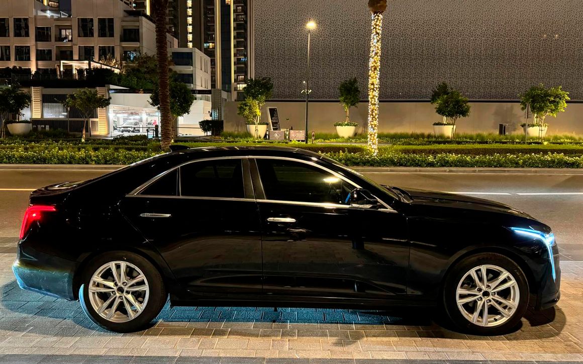 Cadillac CT4 - image 2
