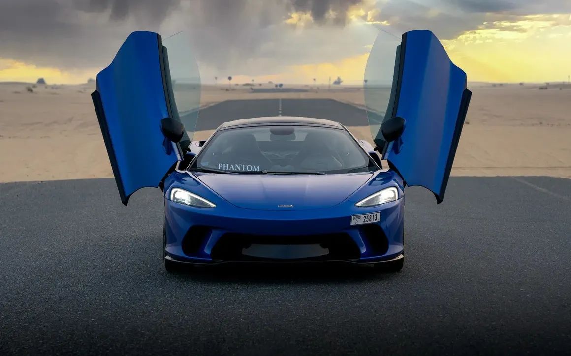 MCLAREN GT - image 5