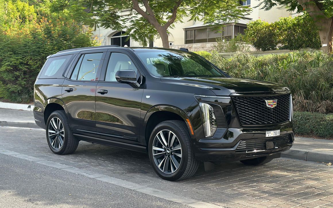 CADILLAC ESCALADE - image 1