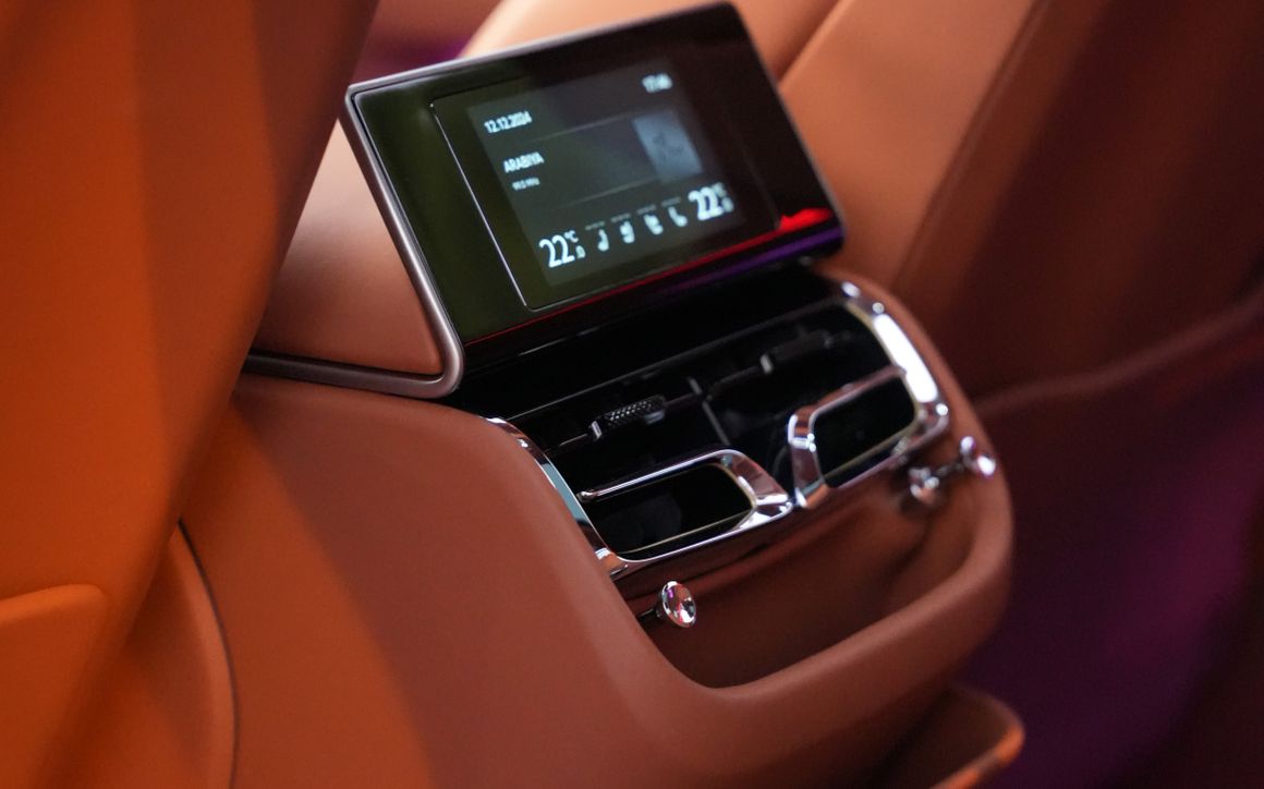BENTLEY FLYING SPUR - image 13