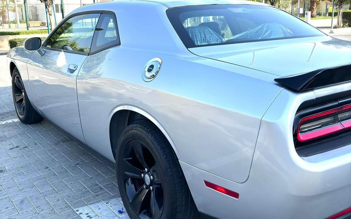 DODGE CHALLANGER - image 3
