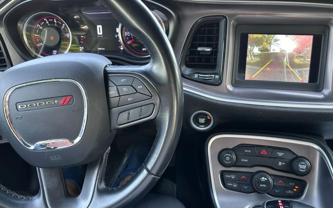 DODGE CHALLANGER - image 5