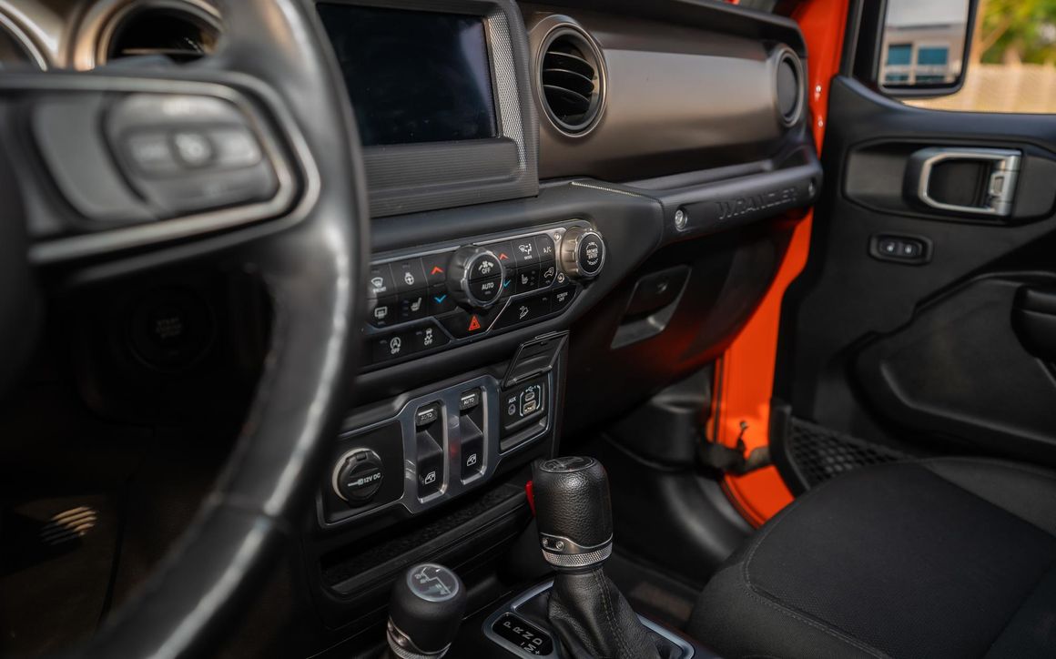 Jeep Wrangler - image 24