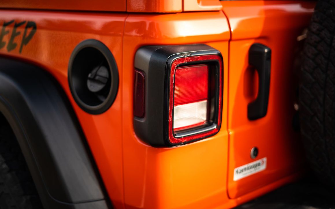Jeep Wrangler - image 13