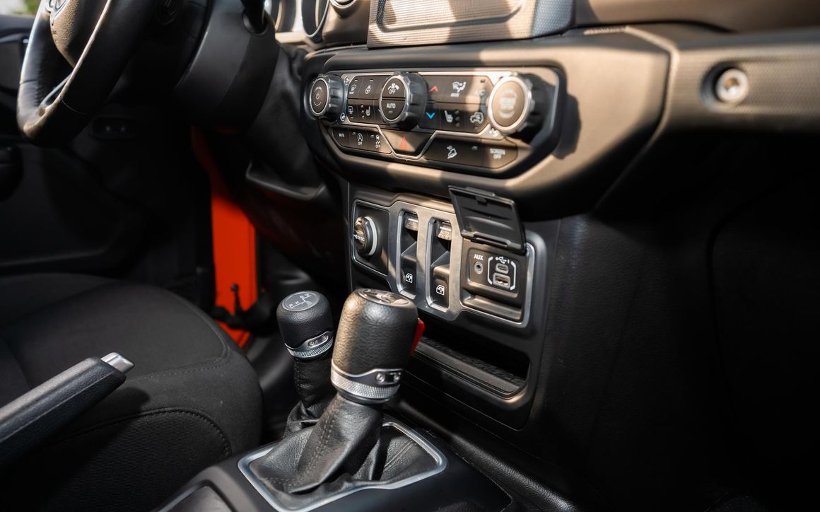 Jeep Wrangler - image 23