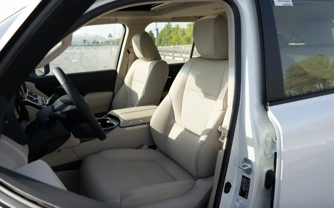TOYOTA LAND CRUISER GXR - image 5