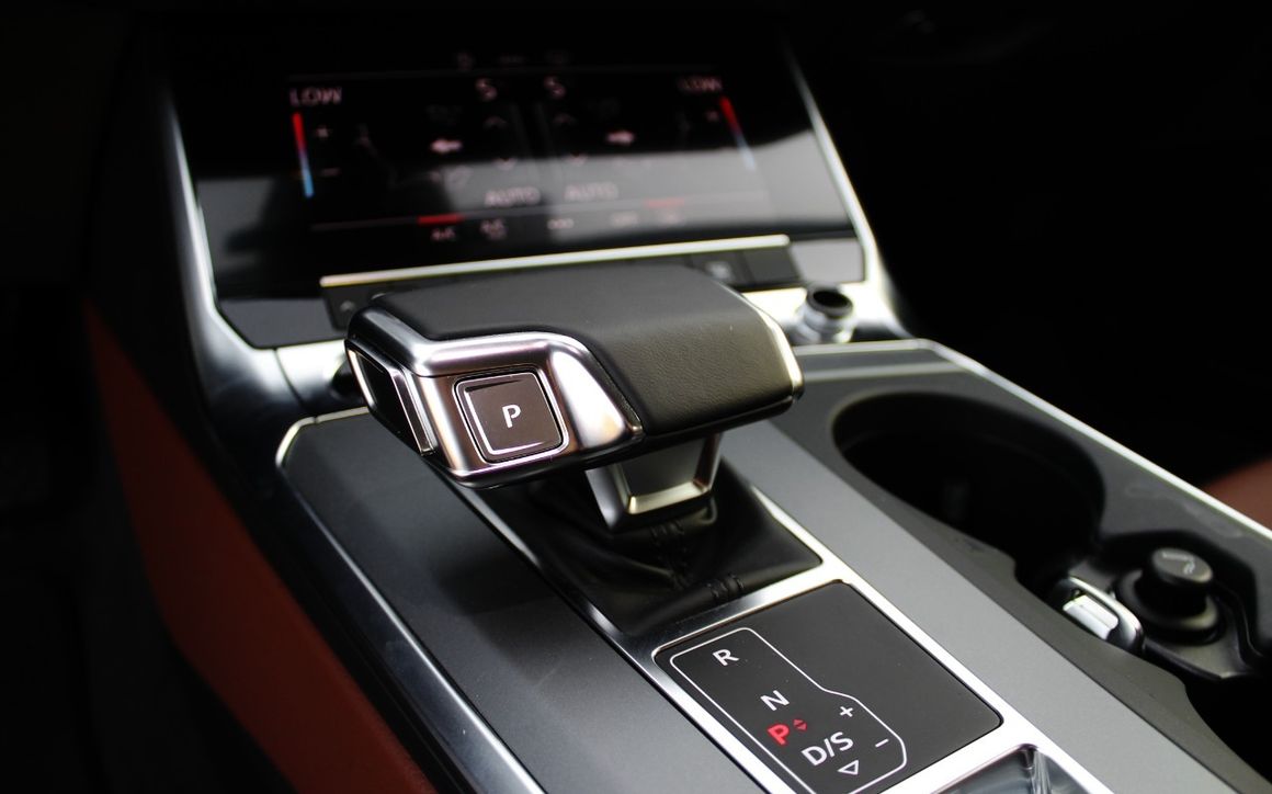 AUDI A6 - image 5