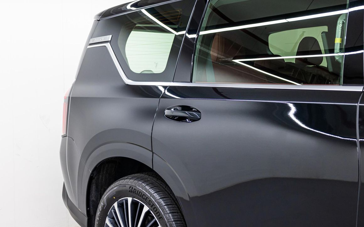 Nissan Patrol LE - image 6