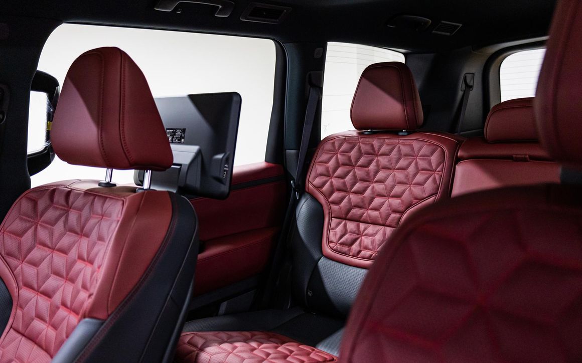 Nissan Patrol LE - image 16
