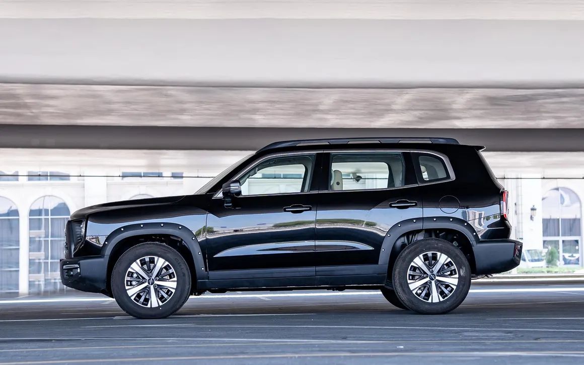 HAVAL DARGO 2WD 2.0T - image 2