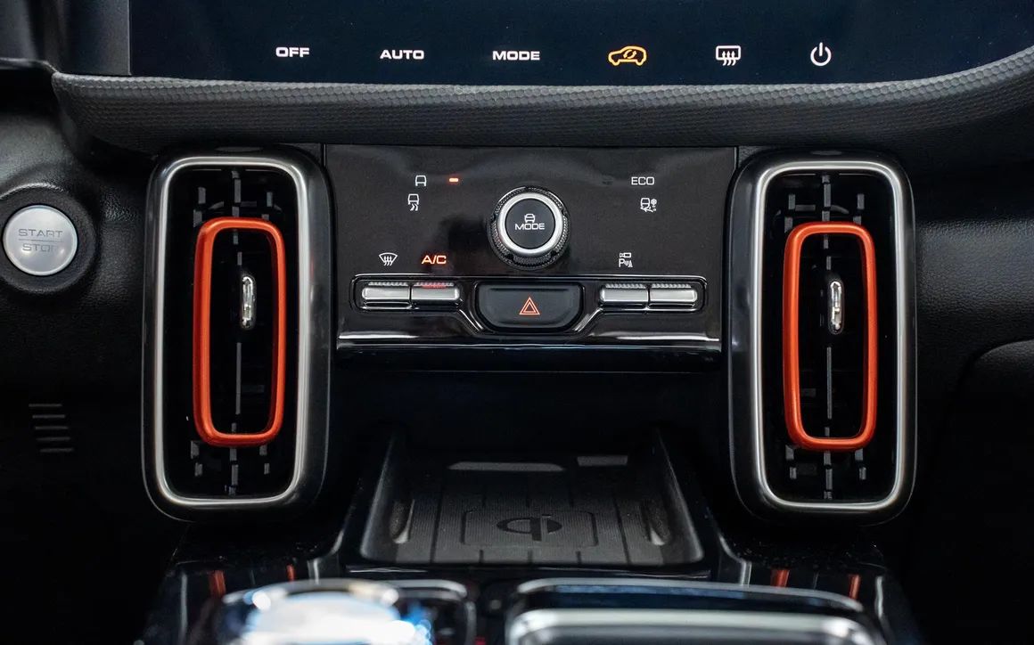 HAVAL DARGO 2WD 2.0T - image 14