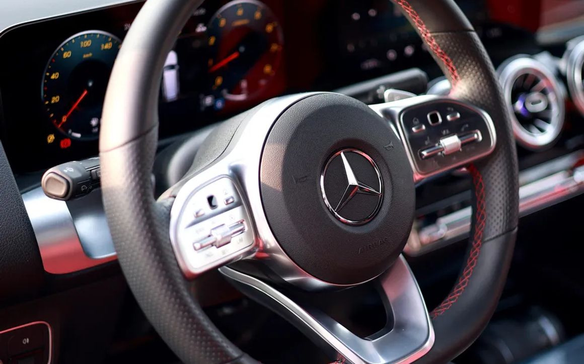 MERCEDES GLB 250 - image 9