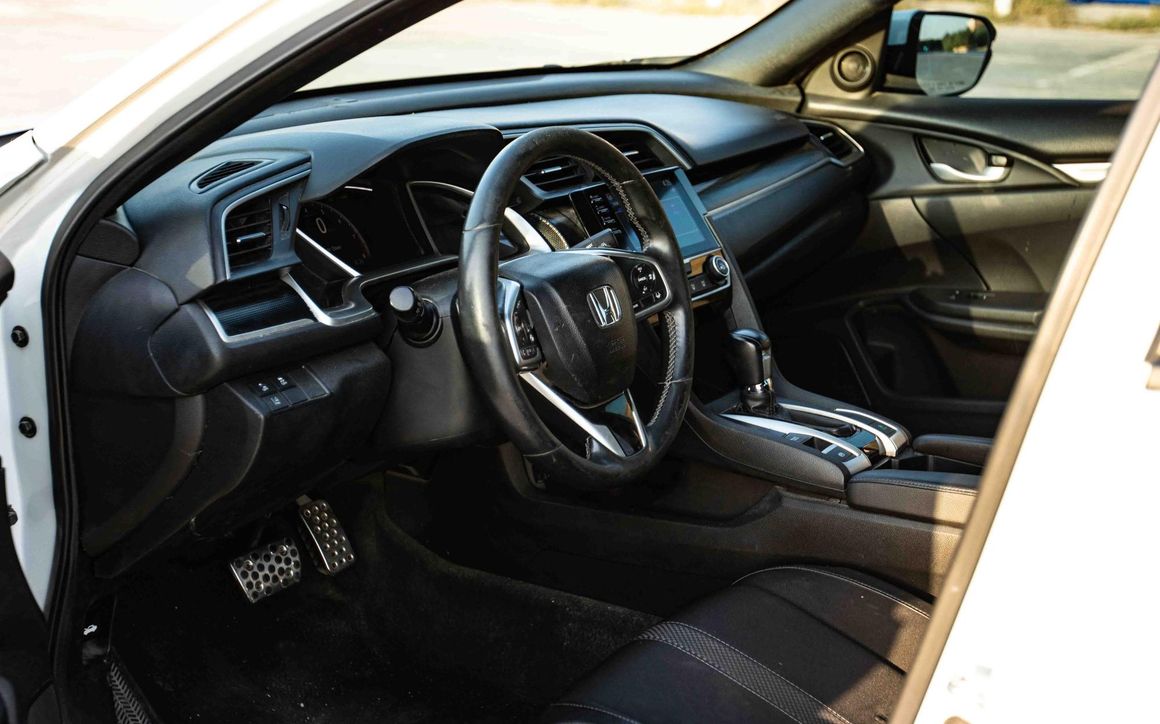 HONDA CIVIC - image 9