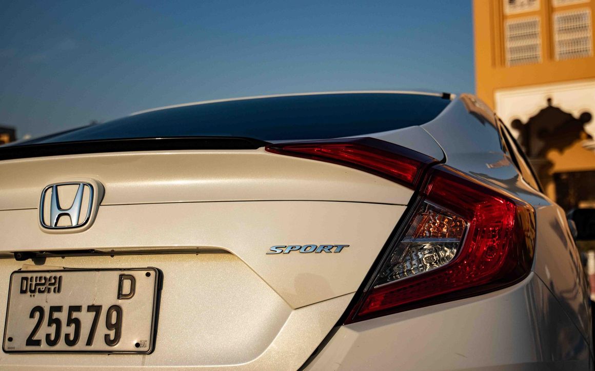 HONDA CIVIC - image 8
