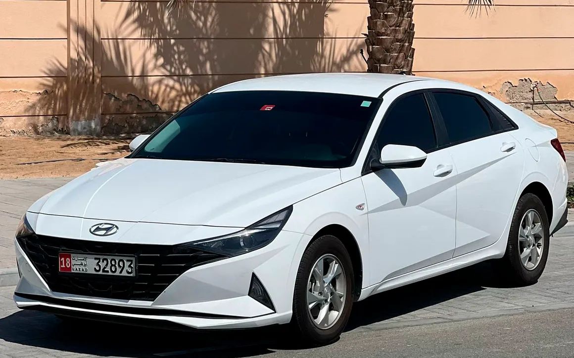 HYUNDAI ELANTRA - image 1