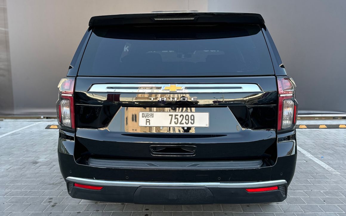 CHEVROLET TAHOE - image 3
