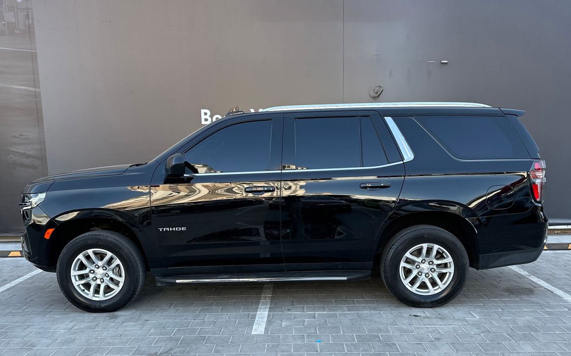 CHEVROLET TAHOE - image 2