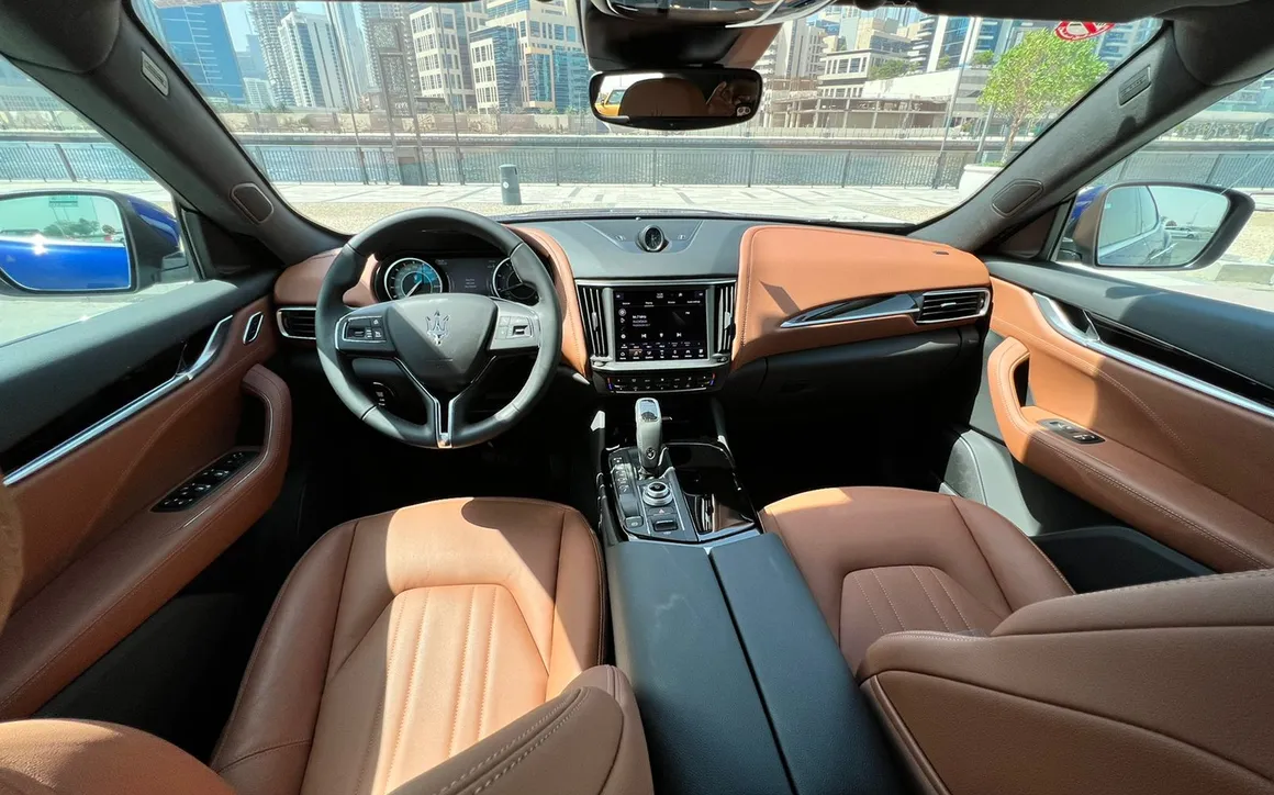MASERATI LEVANTE GT - image 6