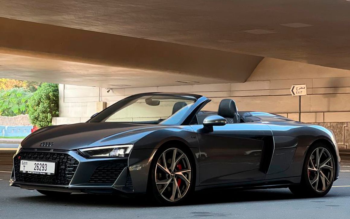 Audi R8 - image 1