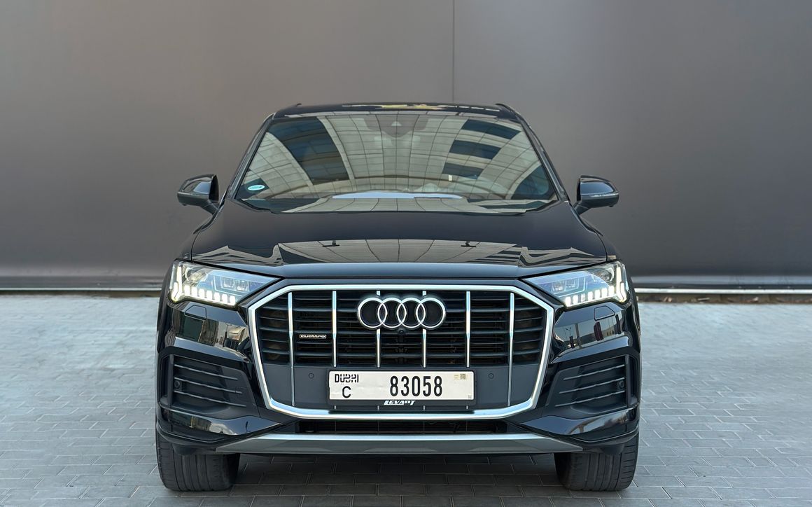 AUDI Q7 - image 1