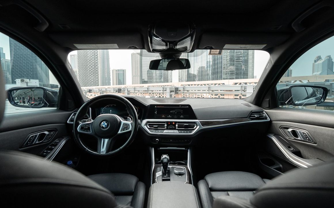 BMW 330I - image 6