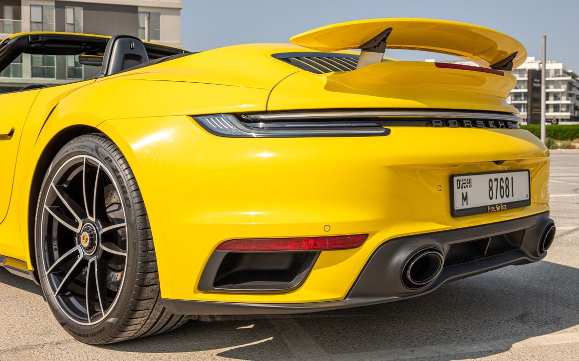 Porsche 911 992 Turbo Cabriolet - image 8