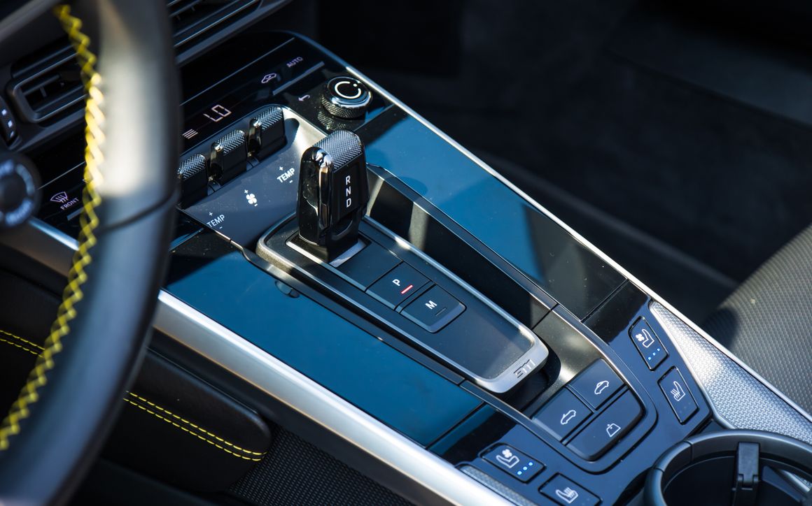 Porsche 911 992 Turbo Cabriolet - image 14