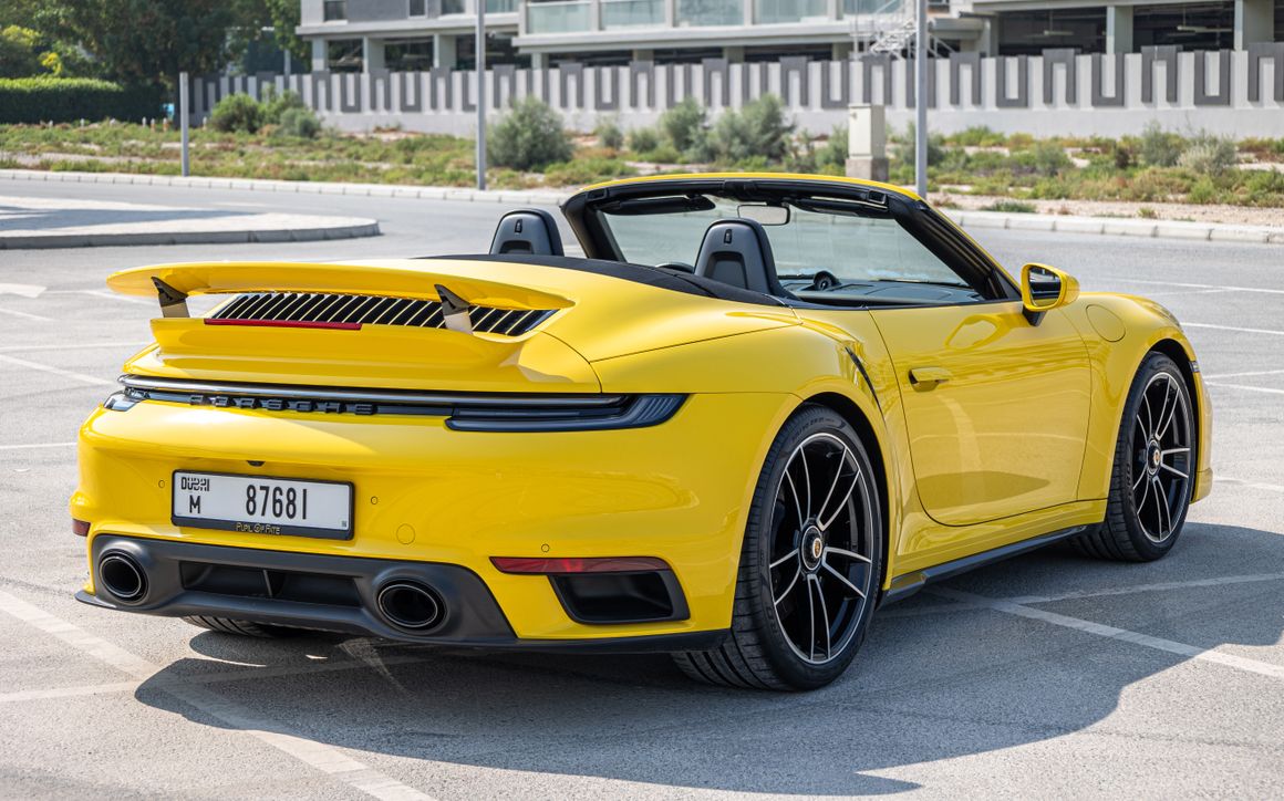 Porsche 911 992 Turbo Cabriolet - image 5