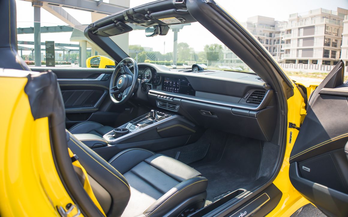 Porsche 911 992 Turbo Cabriolet - image 10