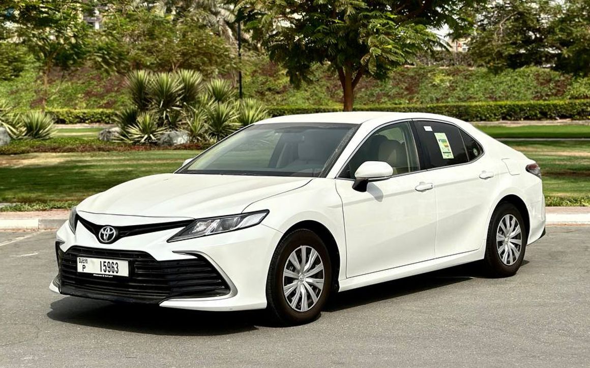 TOYOTA CAMRY - image 1