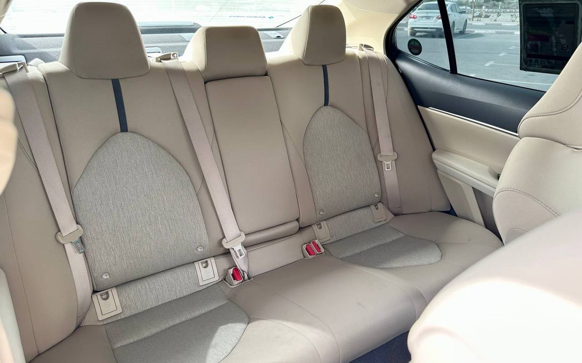 TOYOTA CAMRY - image 5