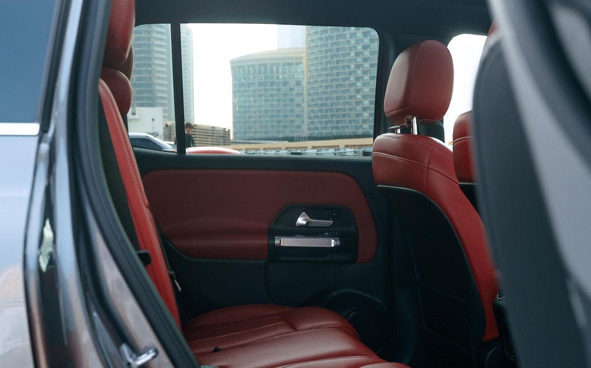 MERCEDES GLB 250 - image 8