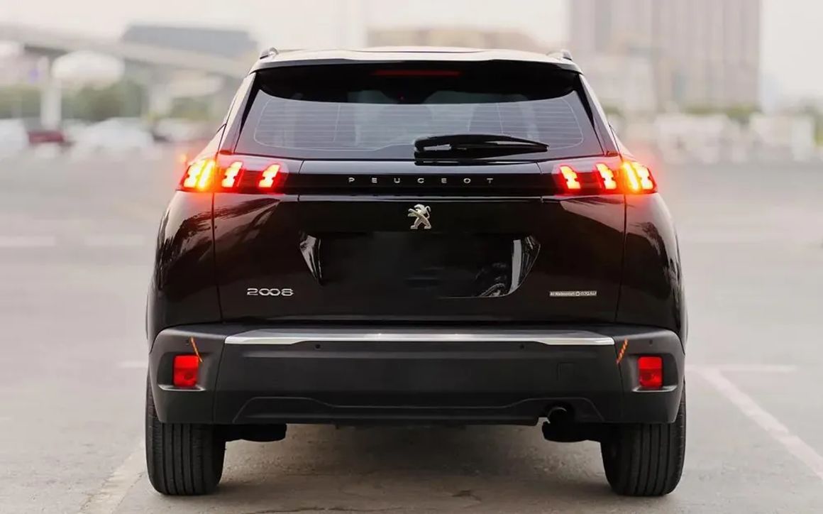 PEUGEOT 2008 - image 3