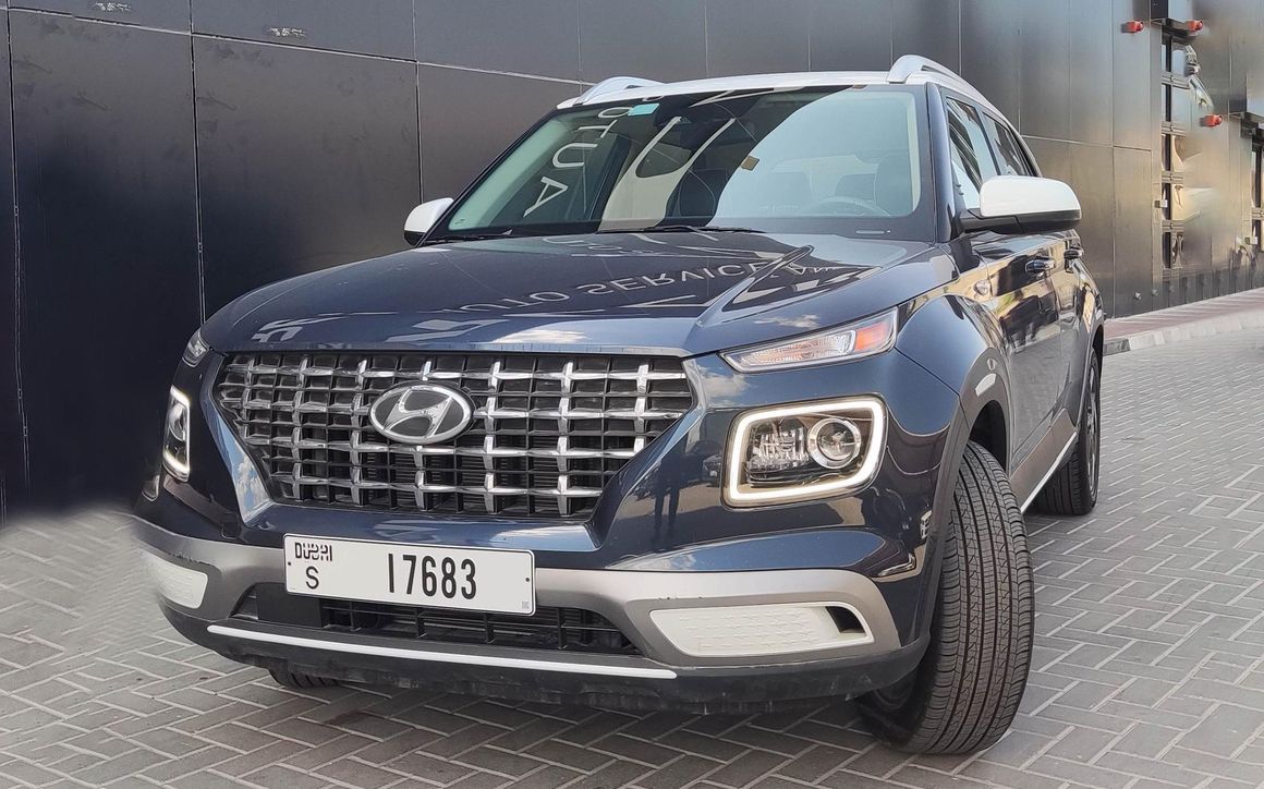 HYUNDAI VENUE - image 2