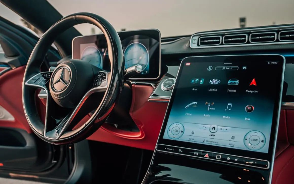 Mercedes S500 - image 7
