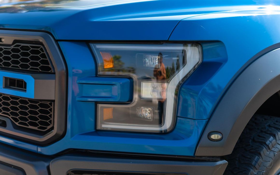 FORD RAPTOR F150 - image 14