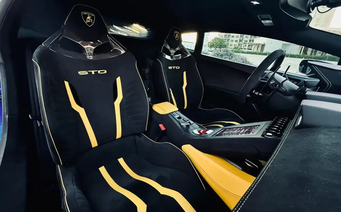 LAMBORGHINI HURACAN STO - image 7