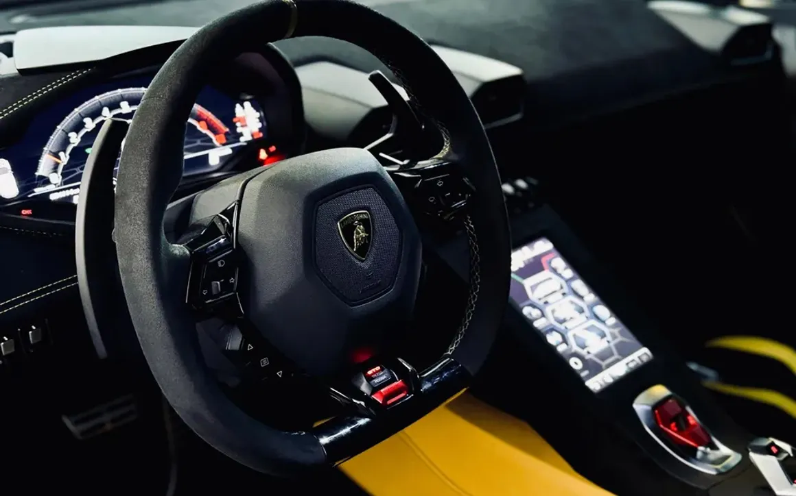 LAMBORGHINI HURACAN STO - image 8