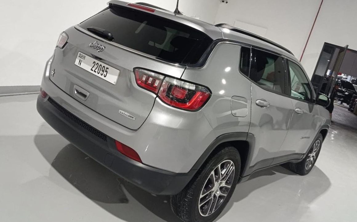 Jeep Compass - image 3