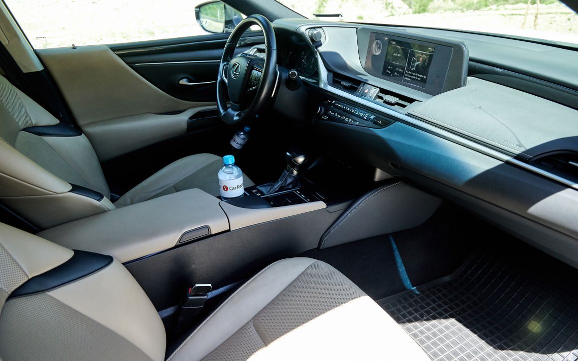 LEXUS ES - image 12