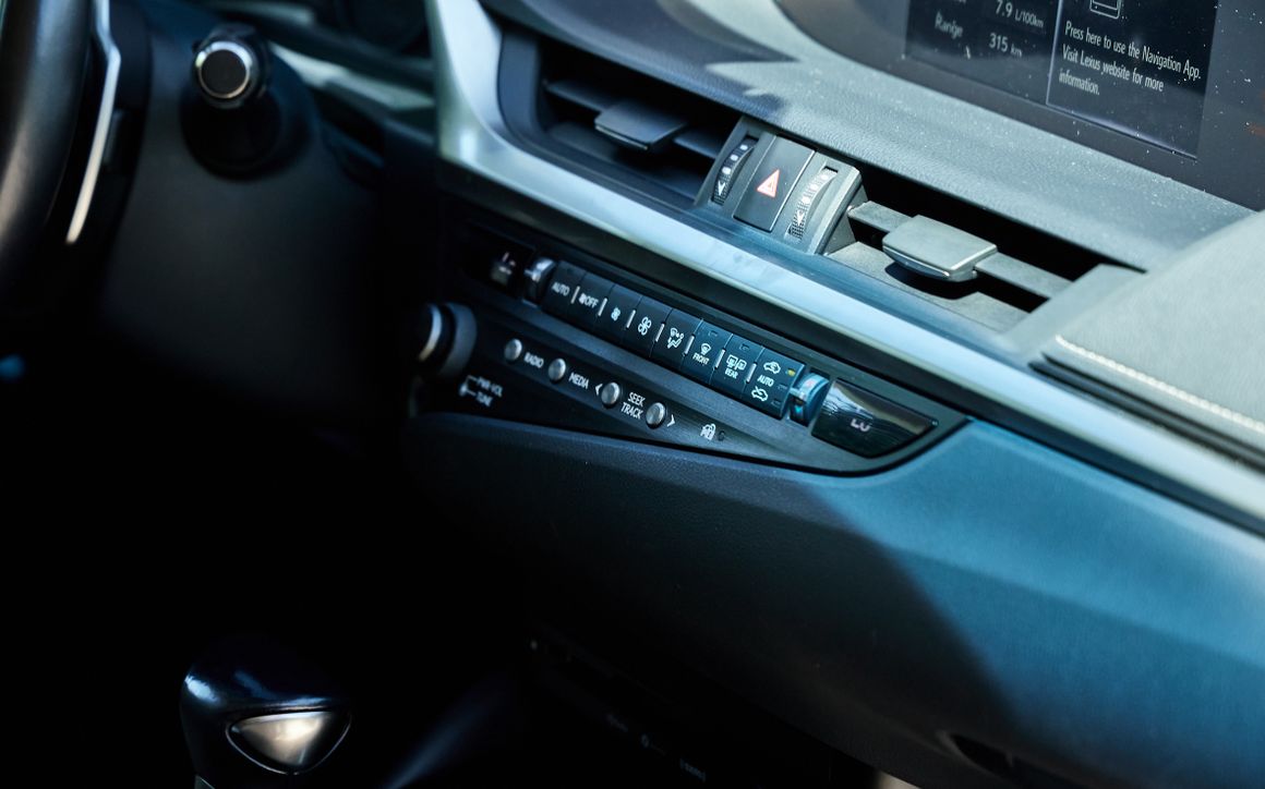LEXUS ES - image 17