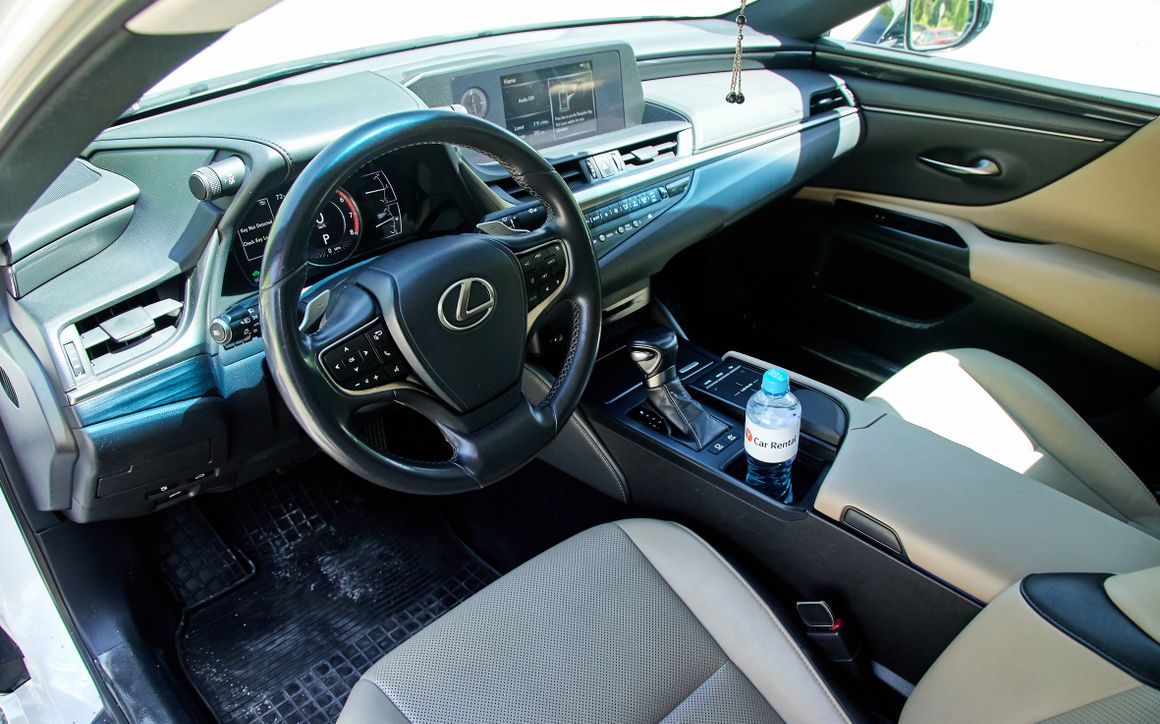 LEXUS ES - image 11