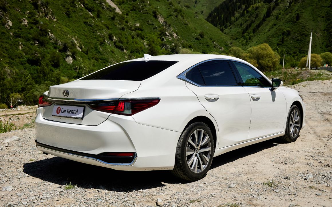LEXUS ES - image 6
