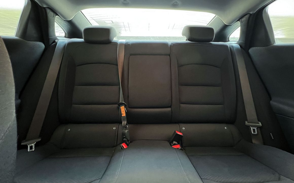 Chevrolet Malibu - image 12
