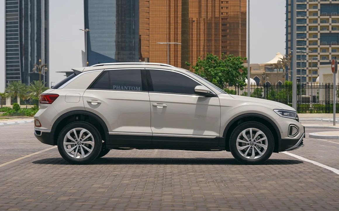 VOLKSWAGEN t-roc - image 2