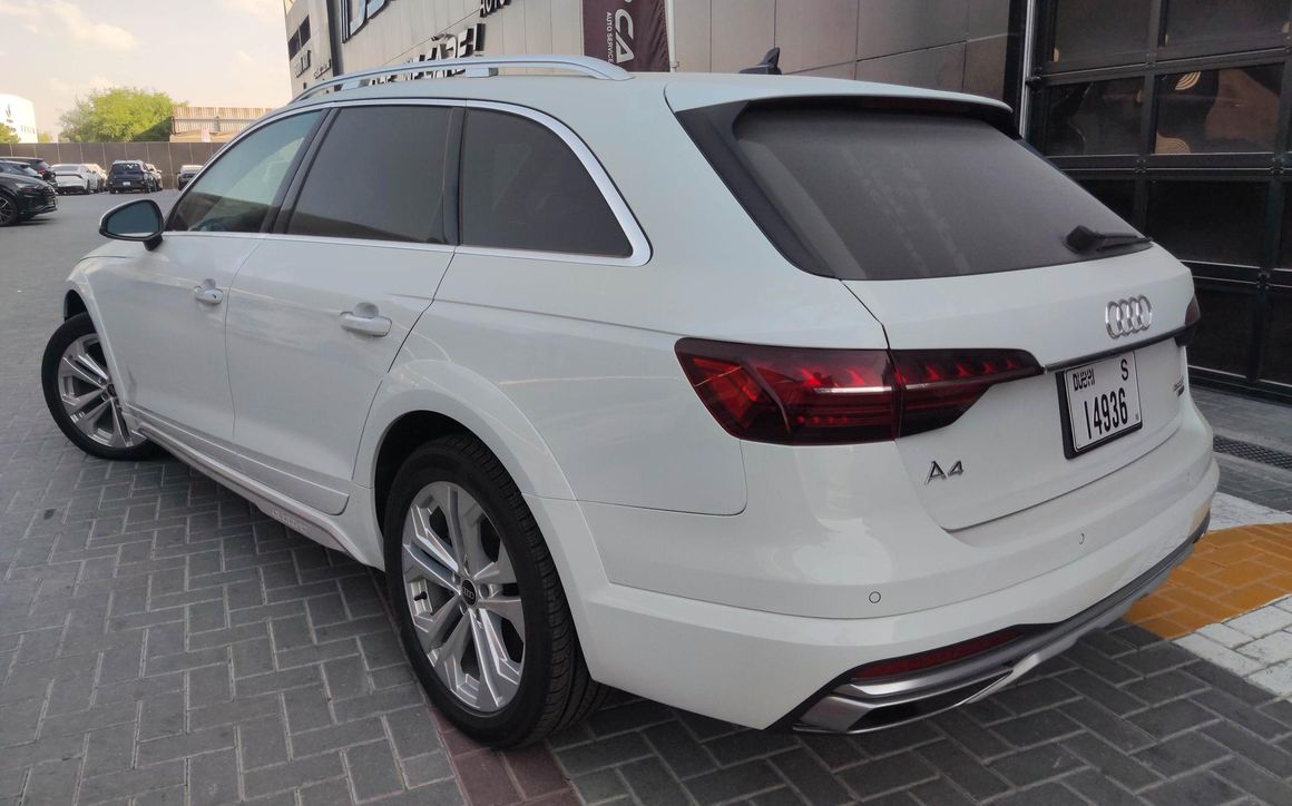AUDI A4 PREMIUM - image 4