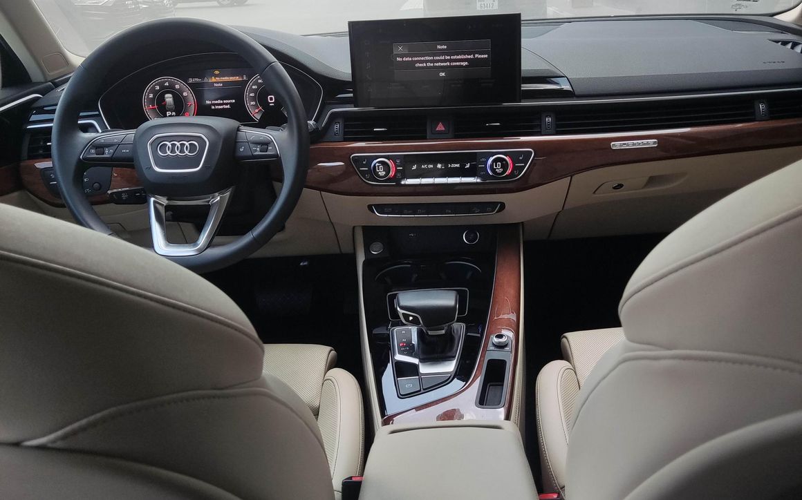 AUDI A4 PREMIUM - image 8