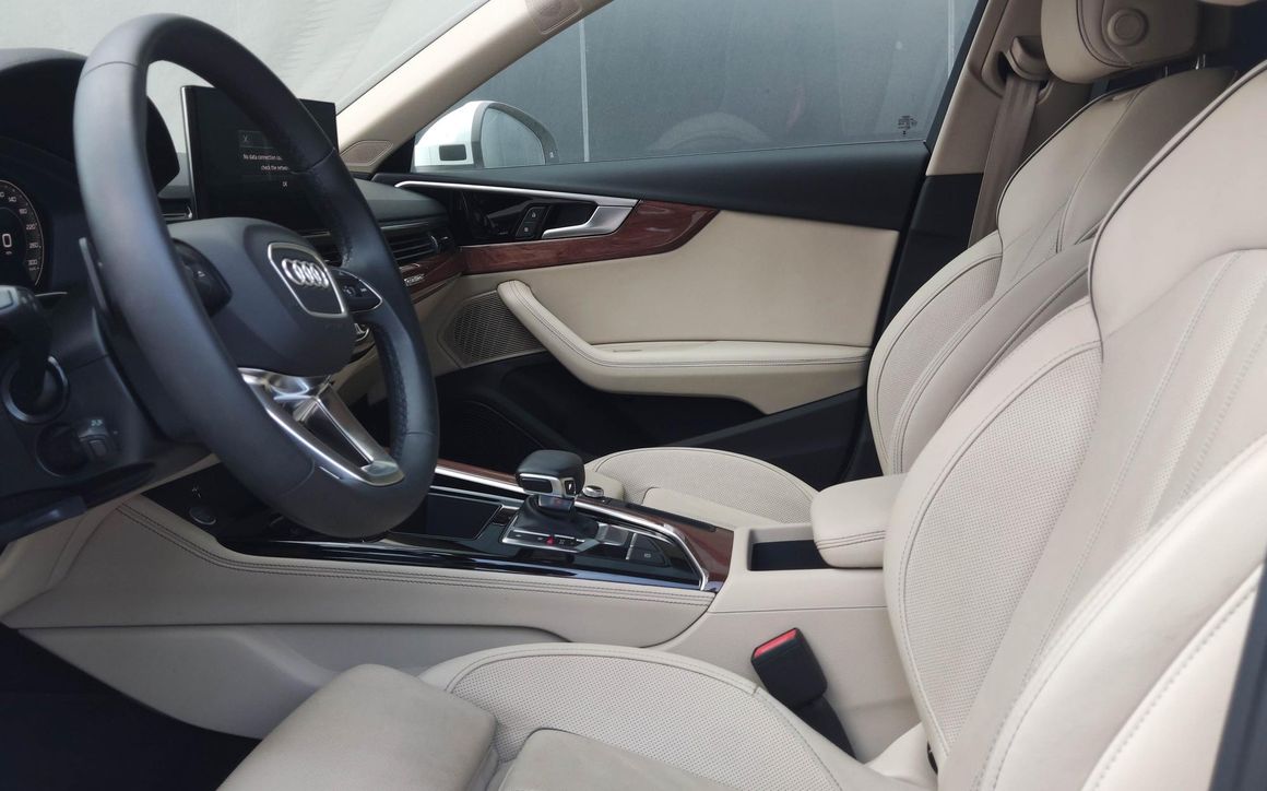 AUDI A4 PREMIUM - image 7