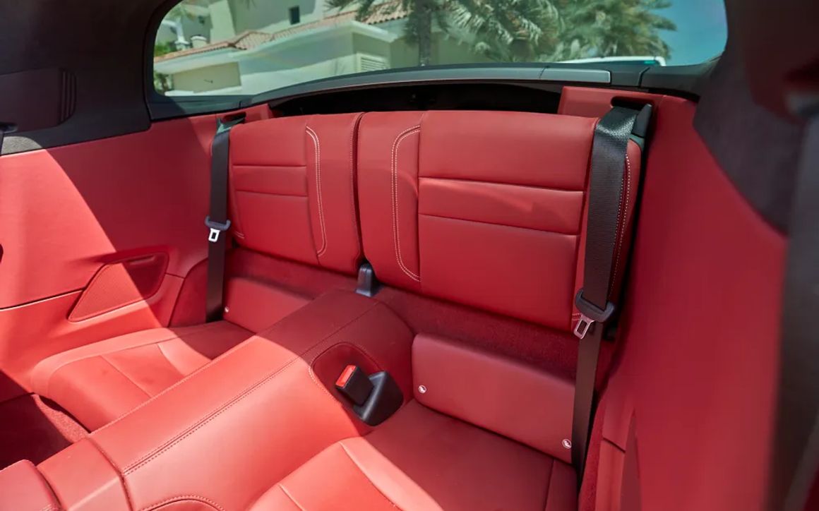 Porsche 911 Targa - image 11