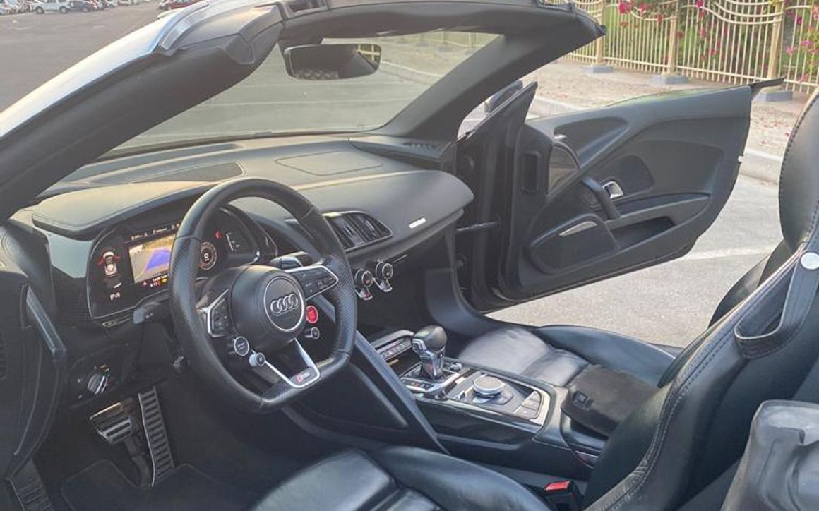 AUDI R8 - image 8